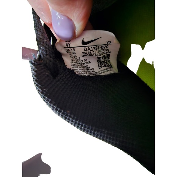 -Boys Nike Tiempo Soccer Cleats‎ Sz 3.5 - Picture 7 of 7